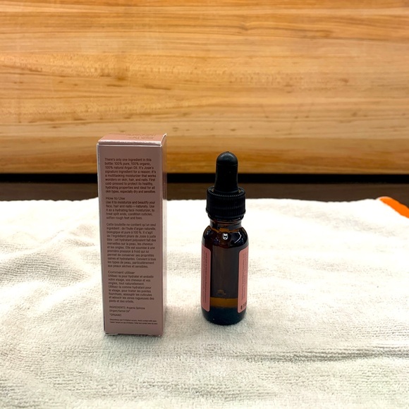 Josie Maran 100% Pure Aragan Oil - Picture 4 of 6